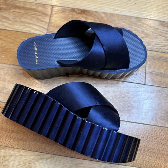 Tory Burch Womens Scallop Navy Shimmery Satin Wedge Platform Sandals Sz 7M - Picture 2 of 6